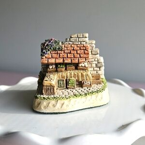 David Winter Cottages Cameos Market Day 1991